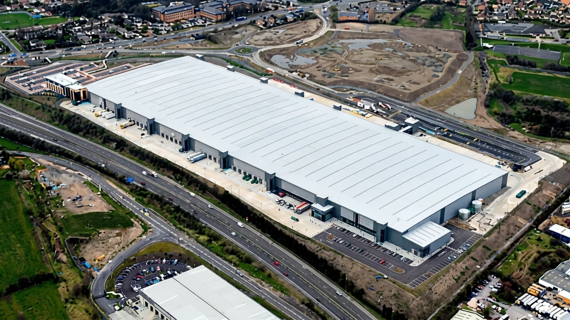 M&S Distribution Centre Bradford Img 2 1920x1080